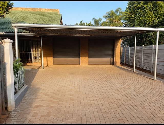 6 BEDROOM HOUSE FOR SALE IN CASHAN